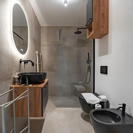9 Min Walk From Porta Nuova, Design And Elegance شقة *