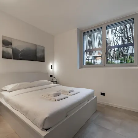 شقة 9 Min Walk From Porta Nuova, Design And Elegance *